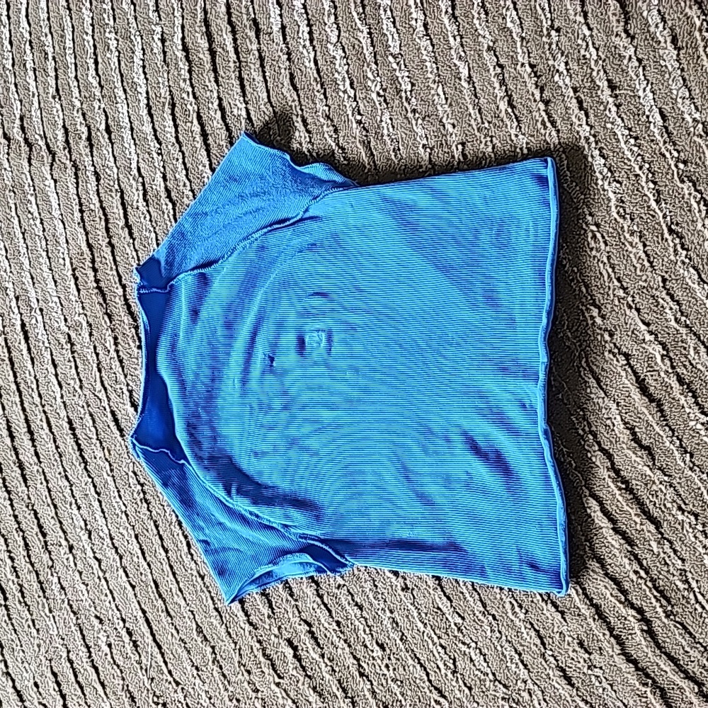 Urban outfitters crop tee